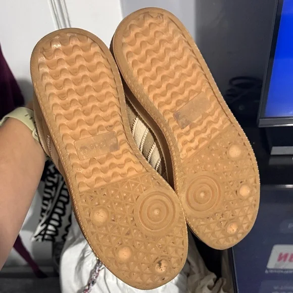 Adidas Samba XLG Sneakers in Tan and Cream - Picture 4 of 8